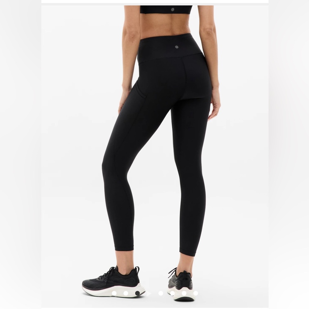 Athleta | NEW Interval Stash 7/8 Leggings Size M Black